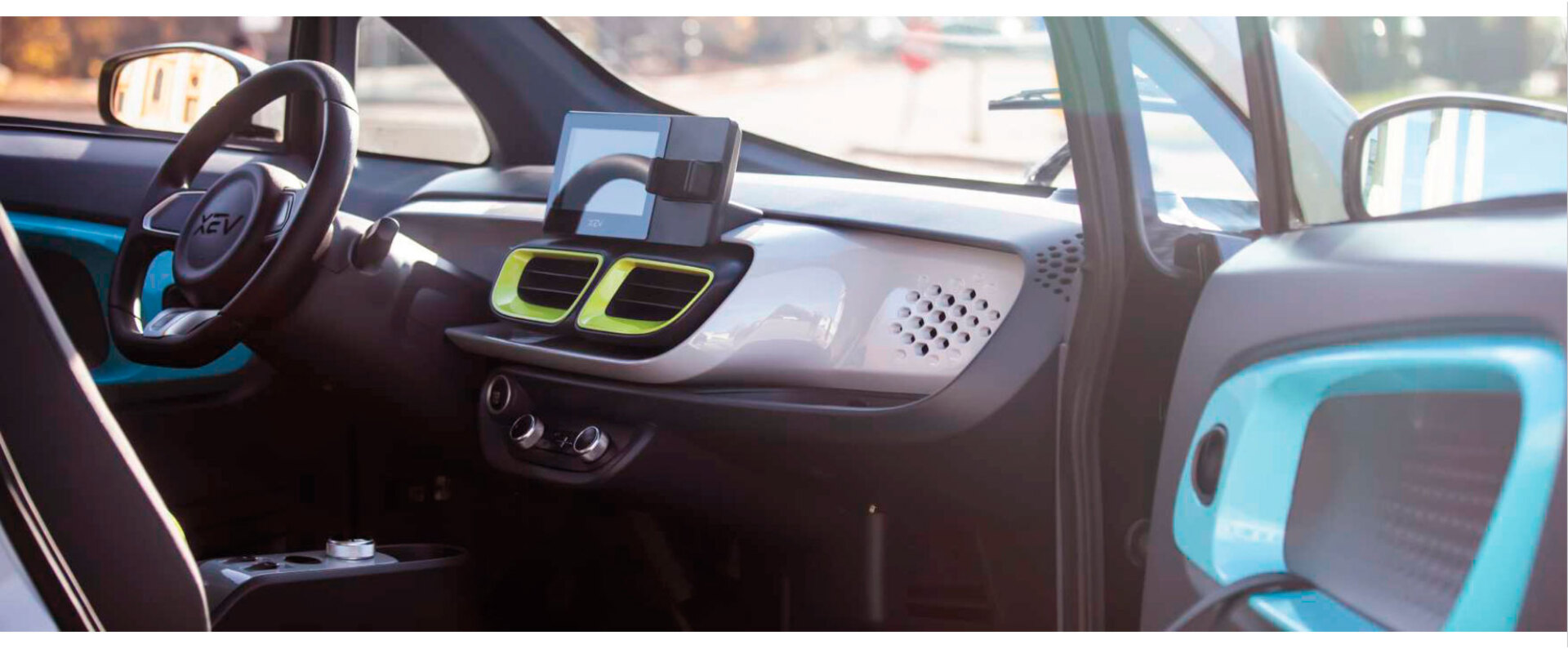 xev yoyo interior 2